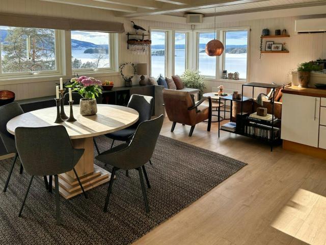 Cabin By Tyrifjorden With Hot Tub And Kayaks