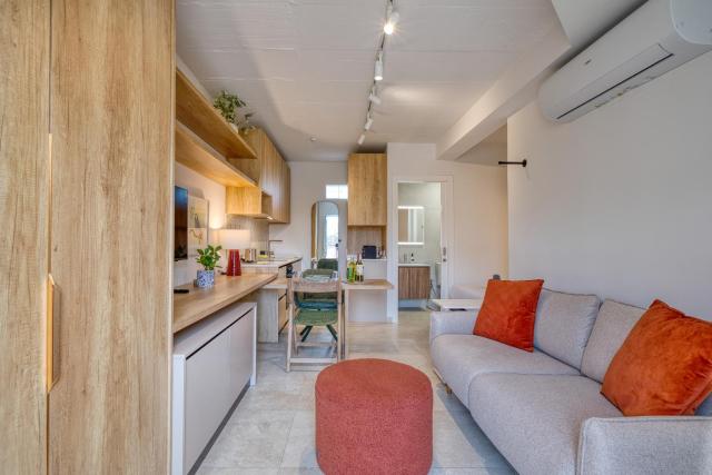 Stylish and modern studio apartment near Valletta FCAV1-2