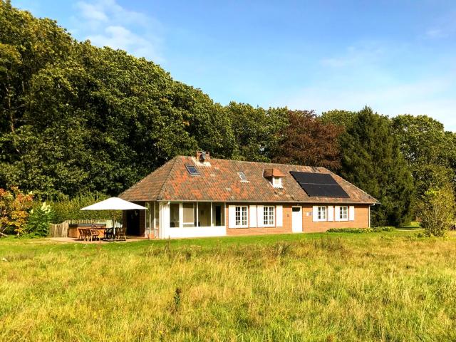 Unieke vakantiewoning met jacuzzi in de natuur