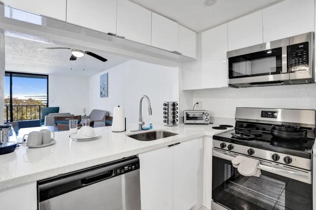 Private 1BR Retreat Near Beaches & Stadium - 510