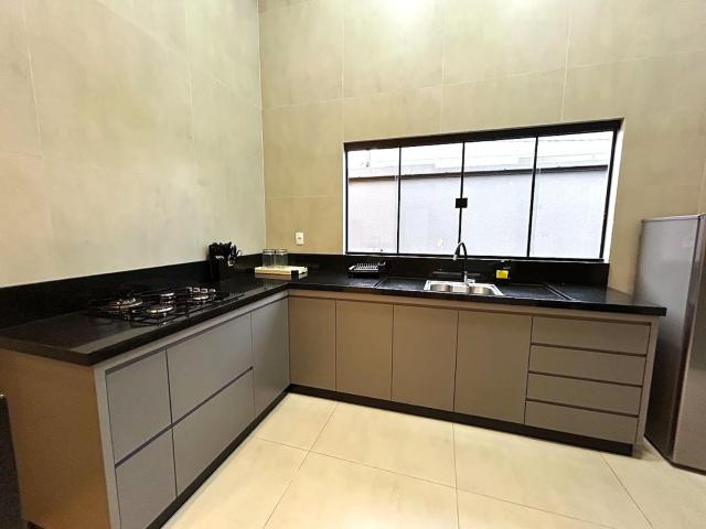 Celeste Serena - Casa com 3 quartos, localizada próximo a rodoviária e aeroporto