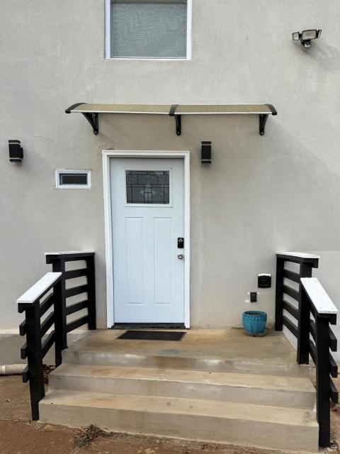 Comfortable Studio Near Downtown Atl Sleeps 2 Free Parking