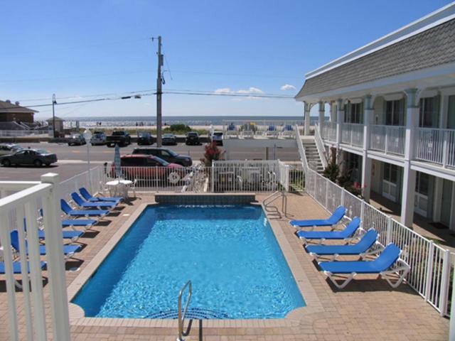 Broadway Beach Unit 3