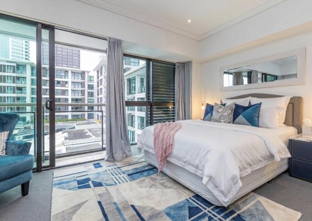 Comfortable & Cozy - Newly Furnished 'Quays' Share Save