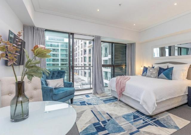 Comfortable & Cozy - Newly Furnished 'Quays' Share Save