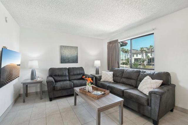 128 Fully Furnished 1BR Suite-Prime Location