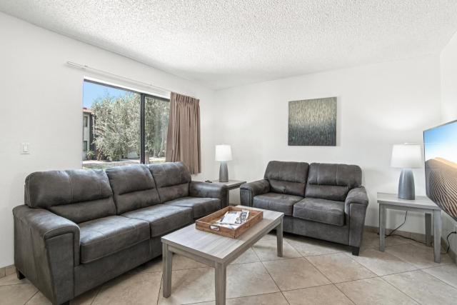 235 Fully Furnished 1BR Suite-Outdoor Pool