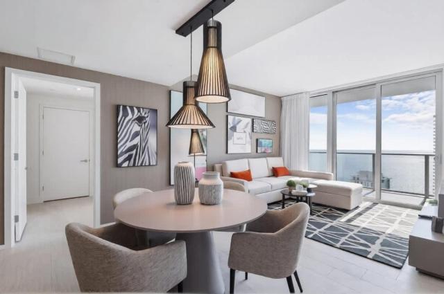 Penthouse Ocean Front View Mansion in Sky