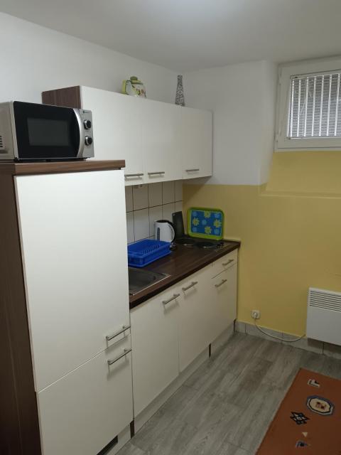 Studio Apartman *** Mara