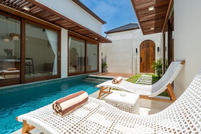 Villa Arunika by Elysian - Brand New 1BR Villa with Private Pool in Kerobokan