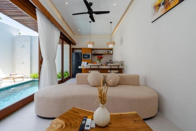 Villa Arunika by Elysian - Brand New 1BR Villa with Private Pool in Kerobokan