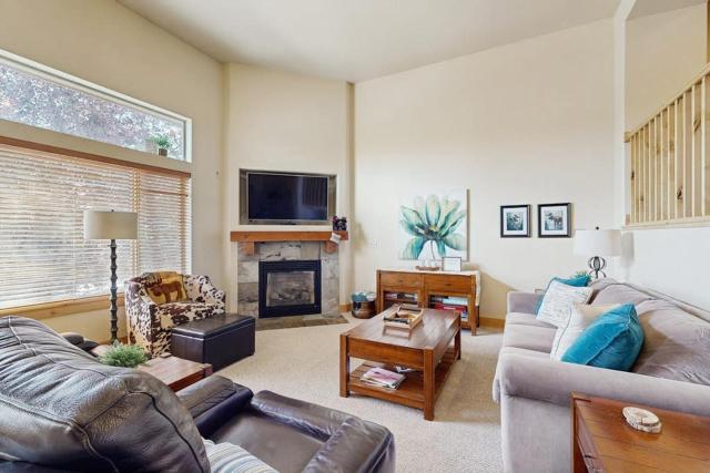 Remarkable Bear Hollow townhome with private hot tub and an EV charger