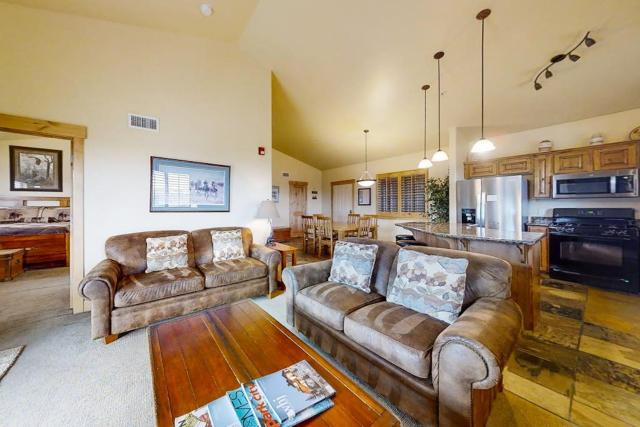 Bear Hollow Village Townhouse with Community Pool - Ski the Slopes