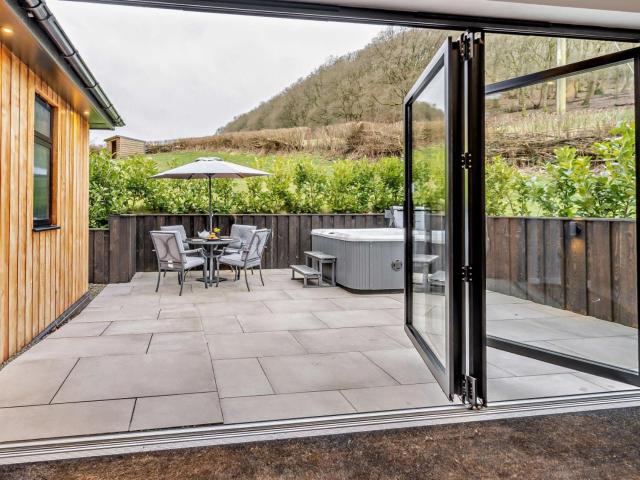 2 Bed in Knighton oc-94202