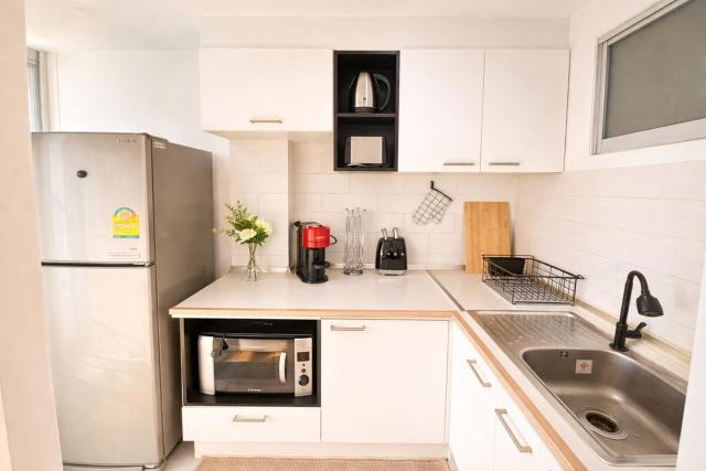Spacious & Bright apartment - Pool & Gym