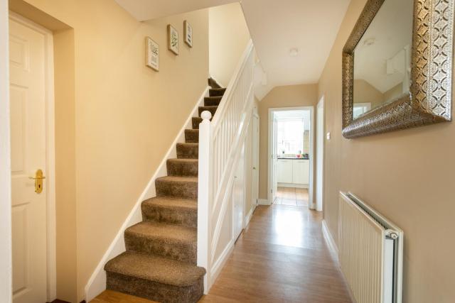 Contractor House Leicester LE4 Sleeps 7 Free Parking WiFi Discounts