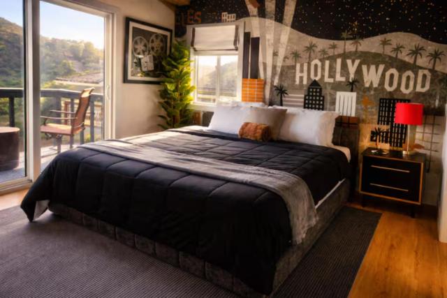 Hillside Retreat with Balcony Views of the Hollywood Sign