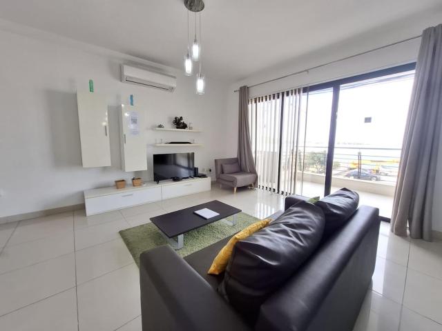 V86 - Coastal Apartment with Open Sea Views