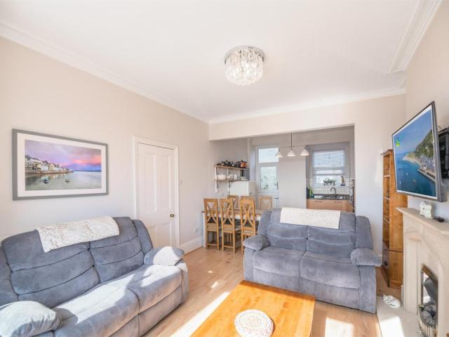 3 Bed in Aberdyfi oc-dy053
