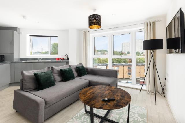 St Luke's Retreat by Prime Stays - Top Floor Private Parking