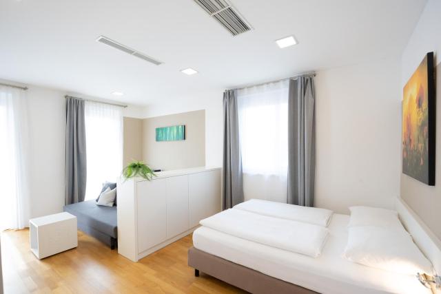 SHOME Hotel Graz I Self-Check-In I Free Parking