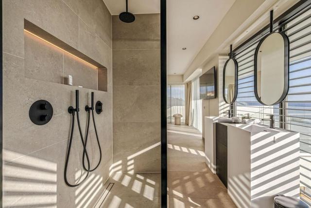 Luxe villa aan zee Bocazul 5 door CAYA