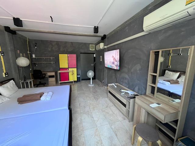 Brio Cafe and Hostel