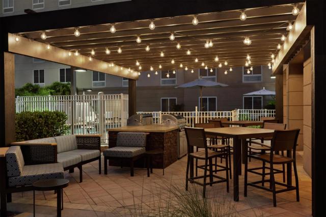 Homewood Suites Fort Myers Airport - FGCU
