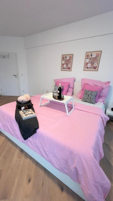 Cozy Düsseldorf-Eller Apartment warmStay
