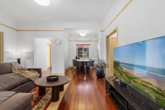 Art Deco Elegance in New Farm