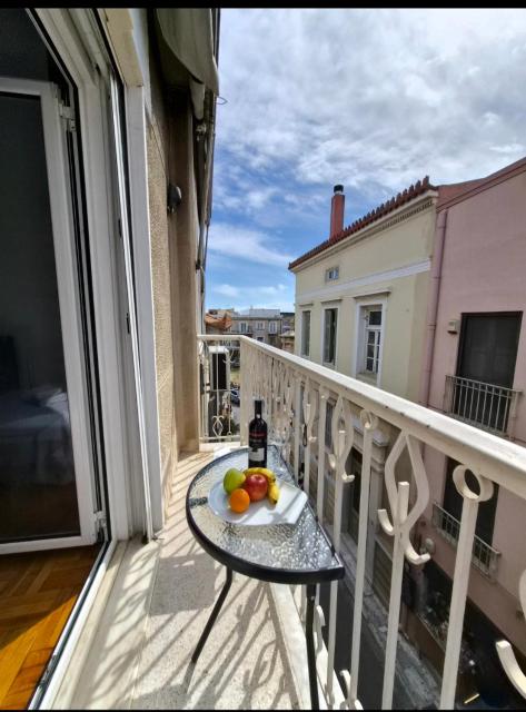 Plaka Luxury Apartment