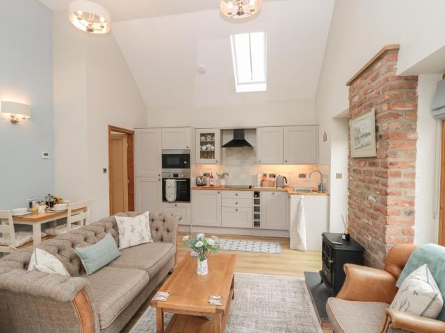 Bumble Bee Lodge