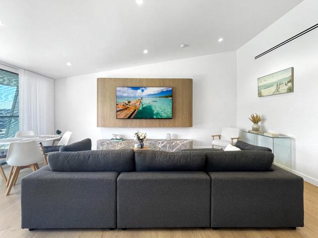 2 Bedroom Townhouse with water views