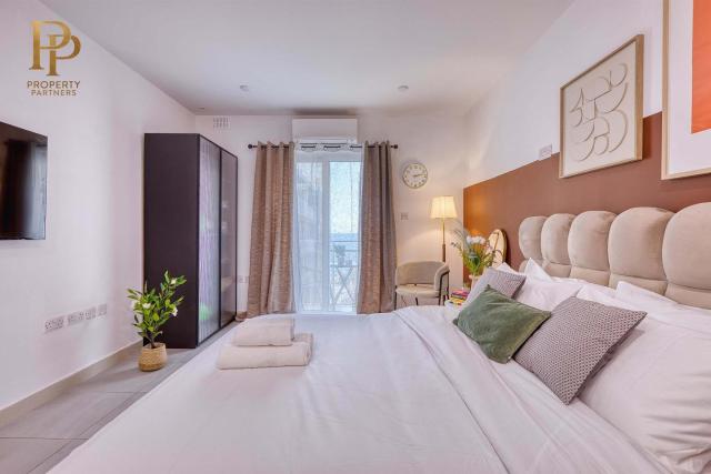 Stylish Sliema Studio with Balcony & Sea Views