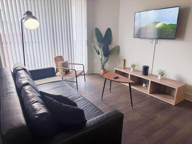 Perfectly Located Apt - Steps to Metro & More