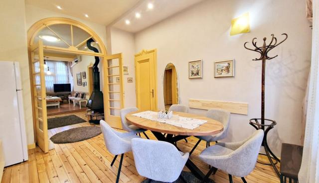 TOMOVI HOME - Three bedrooms City center