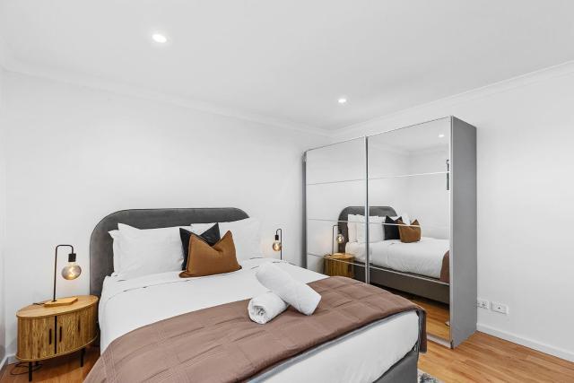 Bright 3BR Home Near Perth CBD, Airport, Stadium