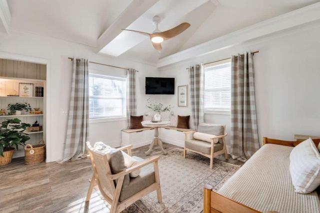 1- Lookout Mountain Cottage
