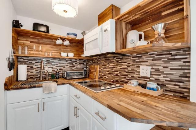 1- Lookout Mountain Cottage