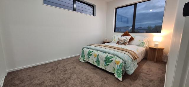 Modern Luxury 4 Bedroom House