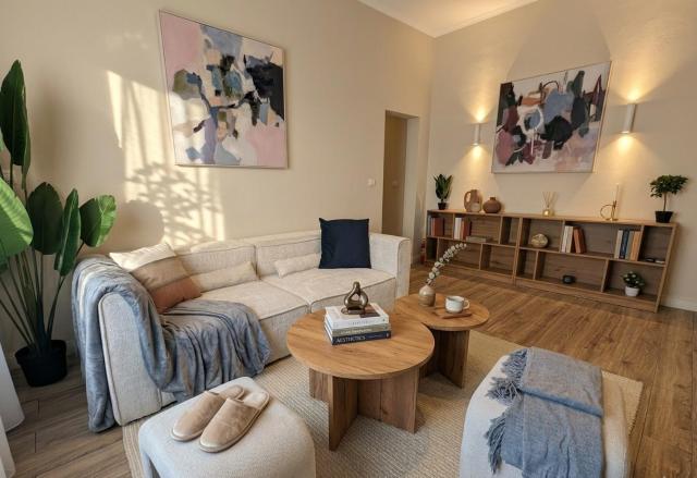 Universitate Suite - 2 Baths - 2 Mins to Old Town