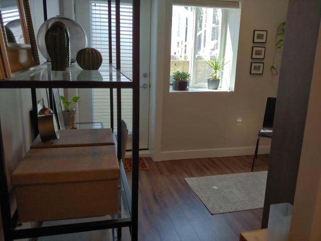 Elegant Private Guest Suite - Close to Transit