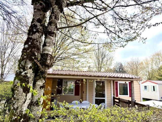 Mobilhome au bord du lac