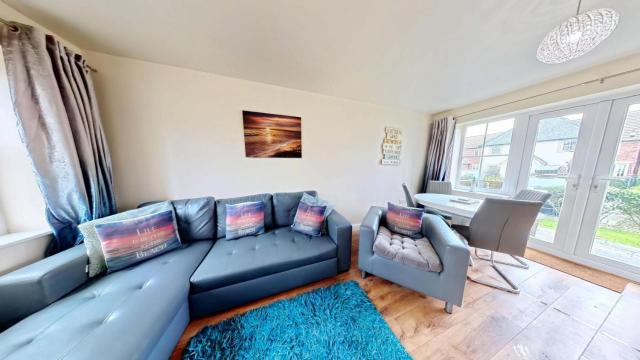 Sunset Cottage - Part of the The Bay Filey Holiday Village with pool, gym and direct beach access, pub, restaurant, tennis and meadows walks