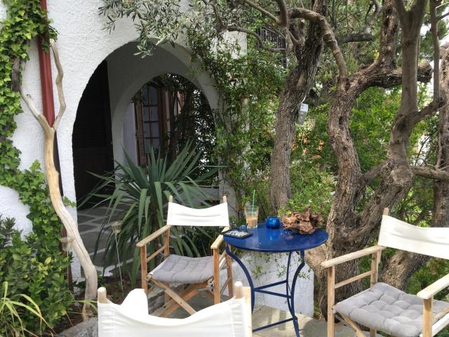 Villa Nikis Skiathos near beach and with sea view