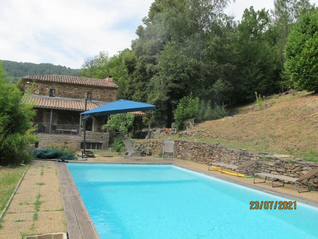 Maison en Cévennes avec piscine privée