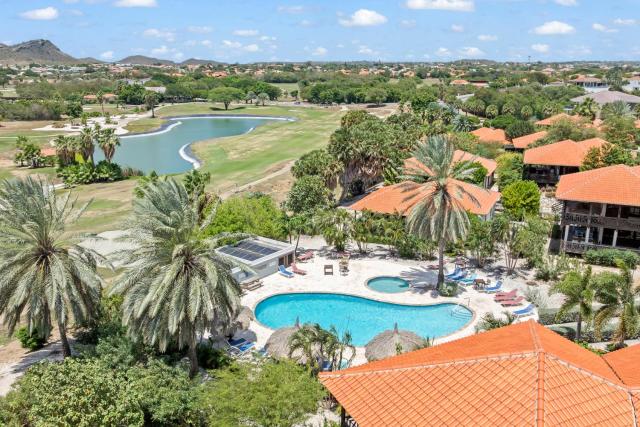 Luxury Villas with Panoramic View in Blue Bay