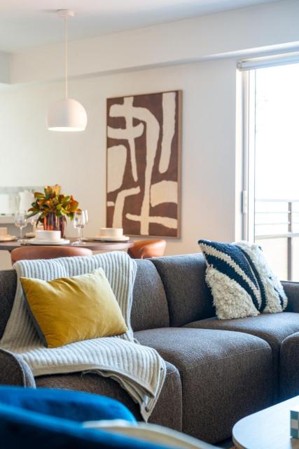 Premium top-floor apartment with stunning views