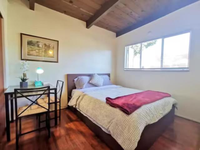 Bright and Modern 2BR with Parking