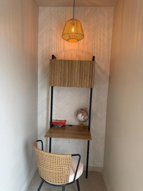 Charming 2 Bedroom apartment minutes away from Authentic Beaches